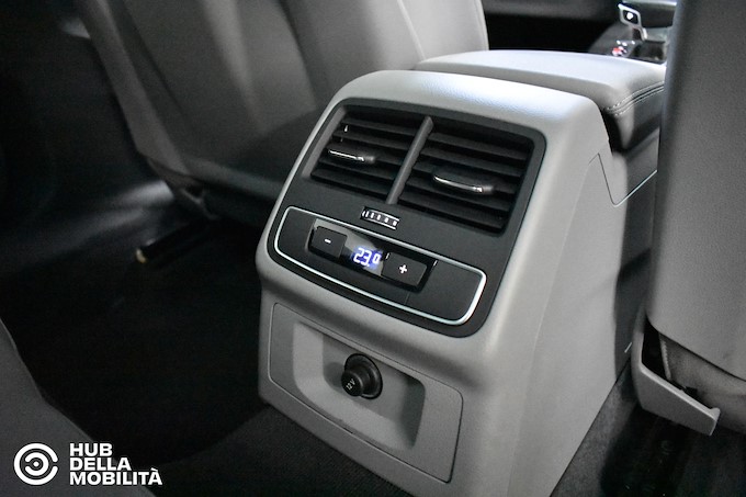 AUDI A4 Avant 40 TDI quattro S tronic Business Advanced